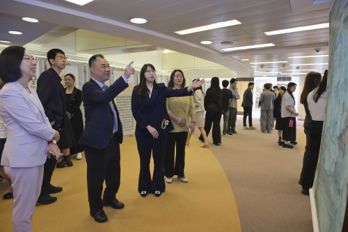 “Art Knows No Bounds” — Exhibition of Chinese Calligraphy and Painting by Master of Arts Graduates o...